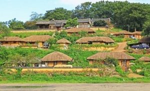 Mengunjungi Rumah Tradisional Hanok di Korea Selatan